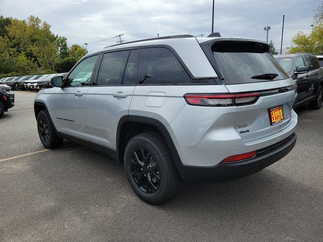 new 2024 Jeep Grand Cherokee car, priced at $45,995