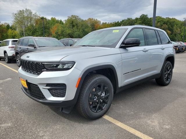 new 2024 Jeep Grand Cherokee car, priced at $45,995