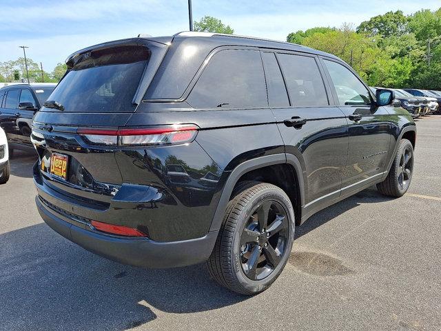 new 2025 Jeep Grand Cherokee car, priced at $55,660