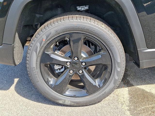 new 2025 Jeep Grand Cherokee car, priced at $55,660