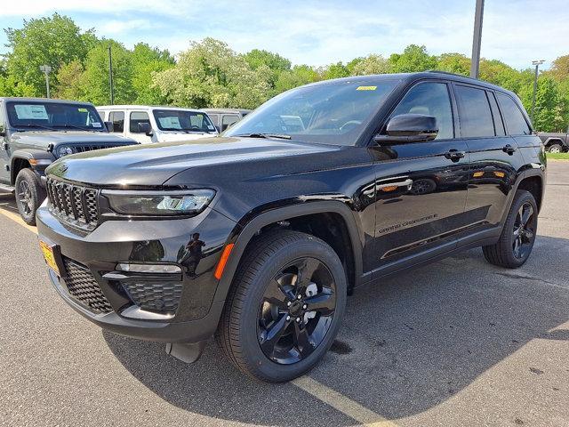 new 2025 Jeep Grand Cherokee car, priced at $55,660