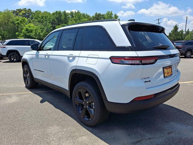 new 2025 Jeep Grand Cherokee car, priced at $52,140