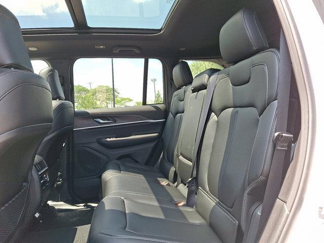 new 2025 Jeep Grand Cherokee car, priced at $52,140