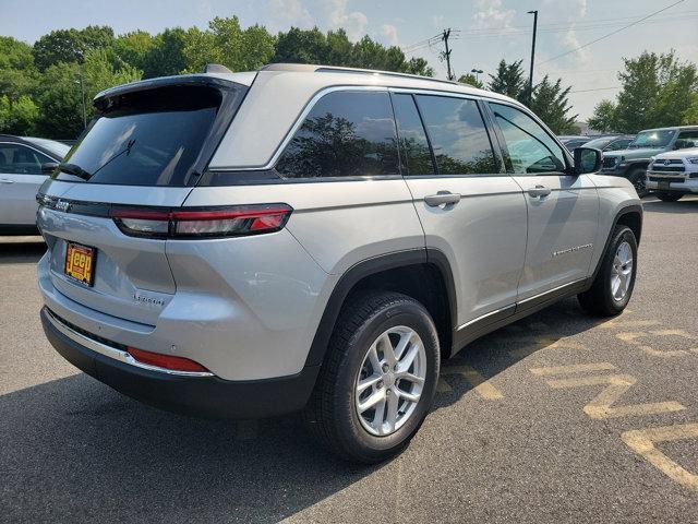 new 2024 Jeep Grand Cherokee car, priced at $43,995