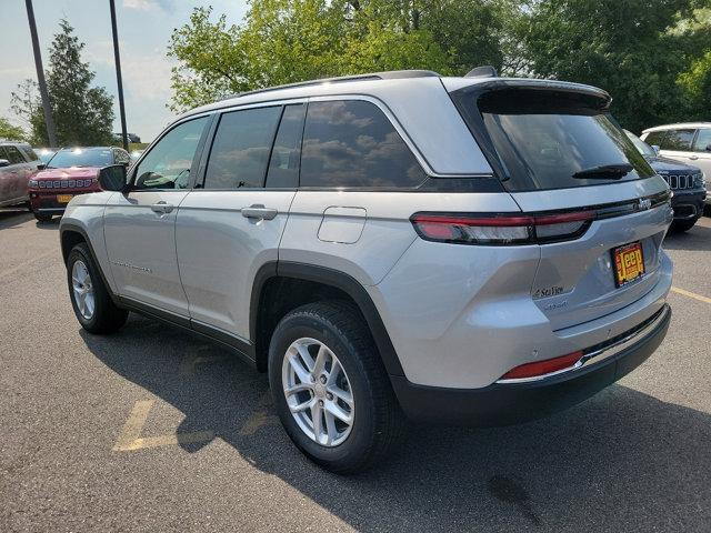 new 2024 Jeep Grand Cherokee car, priced at $43,995