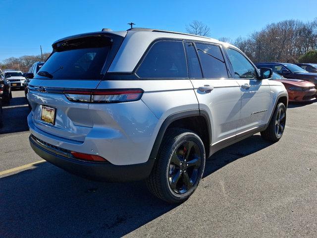 new 2025 Jeep Grand Cherokee car, priced at $48,175