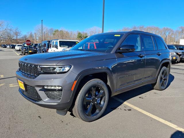 new 2025 Jeep Grand Cherokee car, priced at $52,535