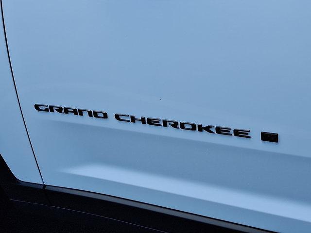 new 2025 Jeep Grand Cherokee car, priced at $52,140