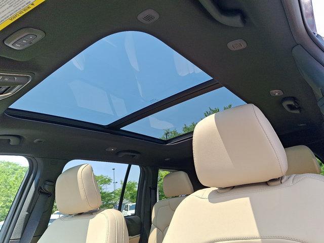 new 2025 Jeep Grand Cherokee car, priced at $50,010