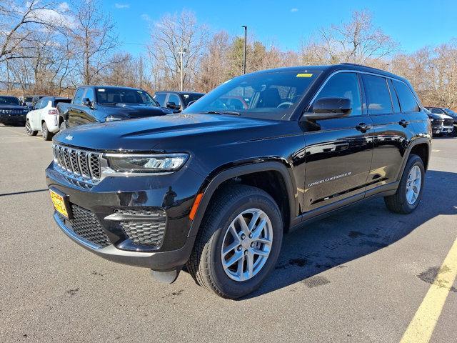 new 2025 Jeep Grand Cherokee car, priced at $43,970