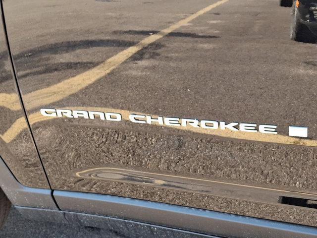 new 2025 Jeep Grand Cherokee car, priced at $43,970