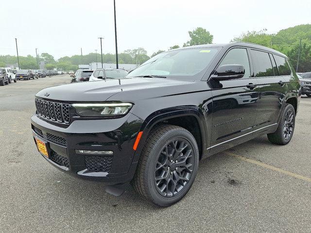 new 2025 Jeep Grand Cherokee L car, priced at $70,560