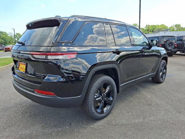 new 2025 Jeep Grand Cherokee car, priced at $52,735
