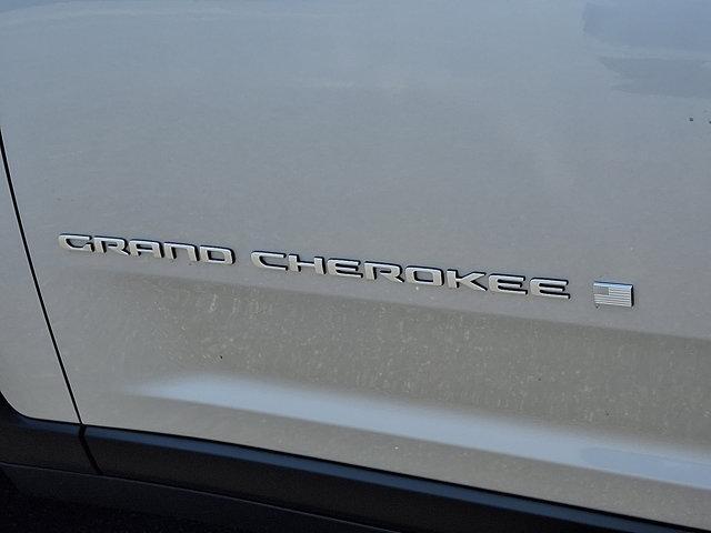 new 2025 Jeep Grand Cherokee car, priced at $50,010