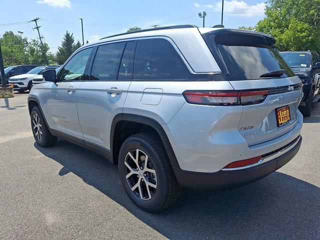 new 2025 Jeep Grand Cherokee car, priced at $50,010