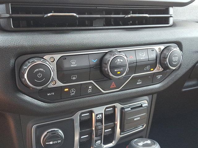 new 2025 Jeep Wrangler car, priced at $48,375