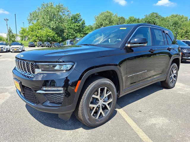new 2025 Jeep Grand Cherokee car, priced at $47,495