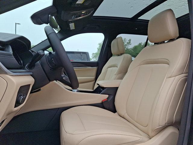 new 2025 Jeep Grand Cherokee car, priced at $50,010