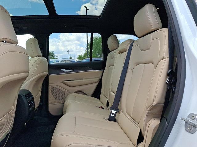 new 2025 Jeep Grand Cherokee car, priced at $49,415