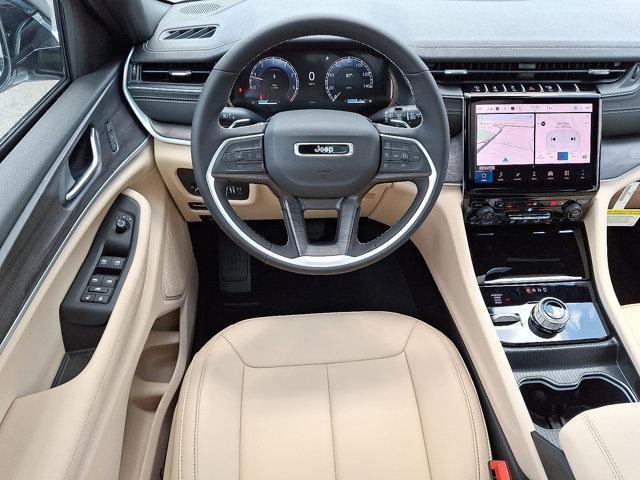 new 2025 Jeep Grand Cherokee car, priced at $49,415