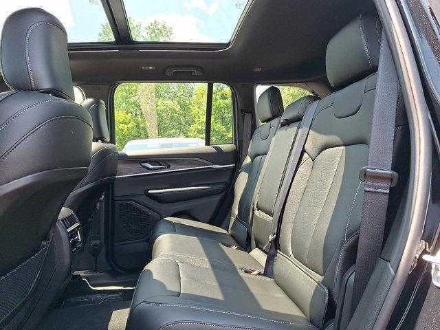 new 2025 Jeep Grand Cherokee car, priced at $52,735