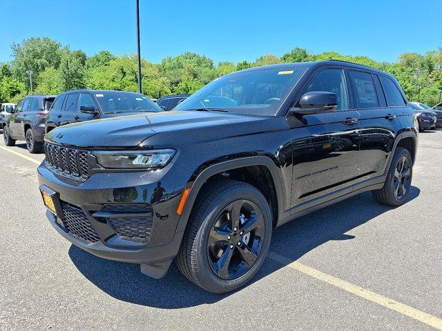 new 2025 Jeep Grand Cherokee car, priced at $48,375