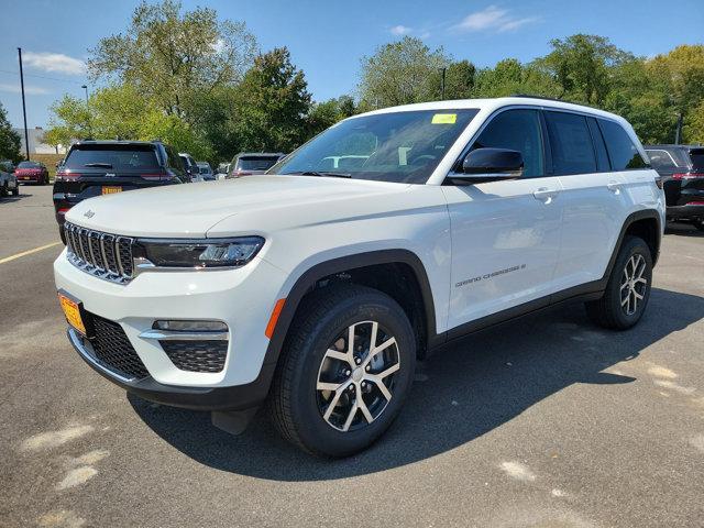 new 2024 Jeep Grand Cherokee car, priced at $49,700