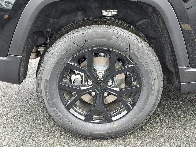 new 2025 Jeep Grand Cherokee car, priced at $46,730