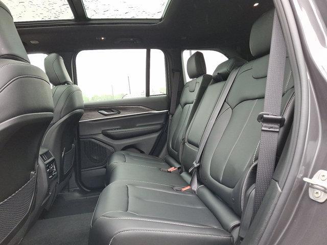 new 2025 Jeep Grand Cherokee car, priced at $50,010
