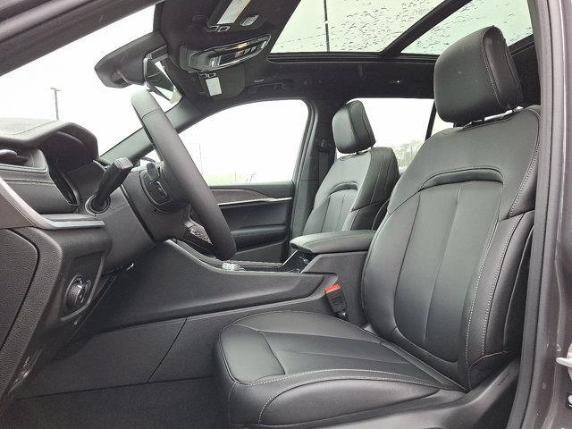 new 2025 Jeep Grand Cherokee car, priced at $50,010
