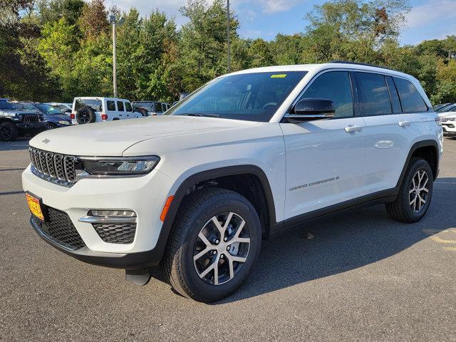 new 2024 Jeep Grand Cherokee car, priced at $52,215