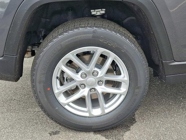 new 2025 Jeep Grand Cherokee car, priced at $44,170