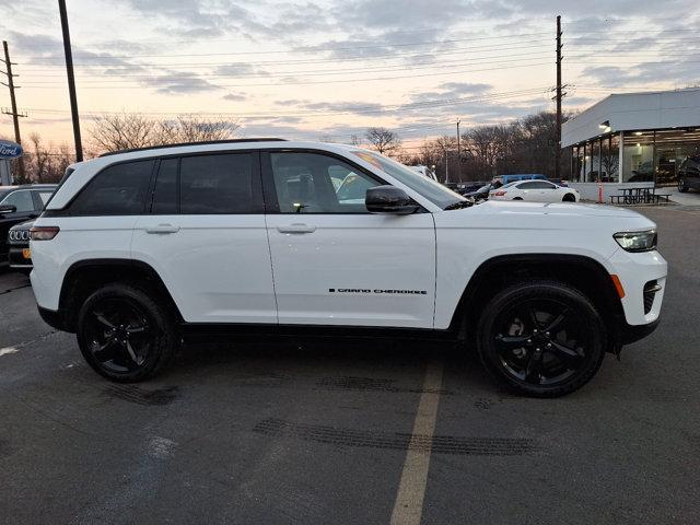 used 2024 Jeep Grand Cherokee car, priced at $37,810