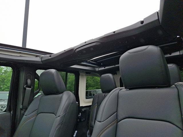 new 2025 Jeep Wrangler car, priced at $61,120