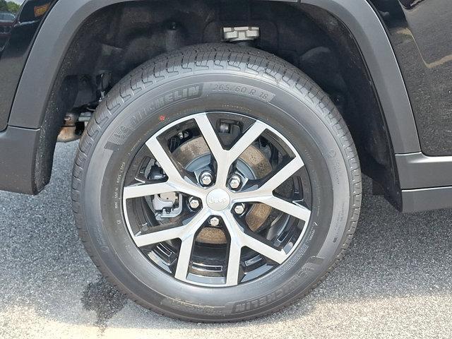 new 2025 Jeep Grand Cherokee car, priced at $50,010