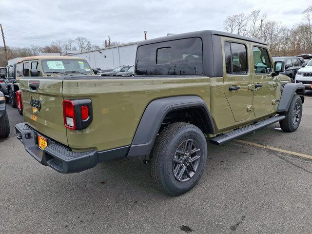 new 2025 Jeep Gladiator car, priced at $47,335