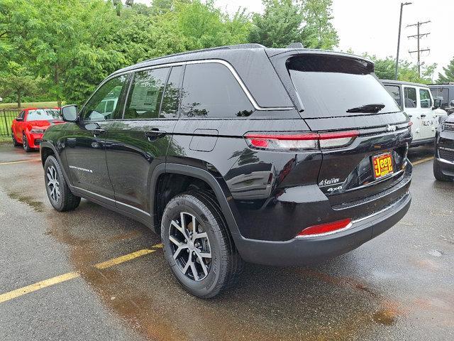new 2025 Jeep Grand Cherokee car, priced at $50,010