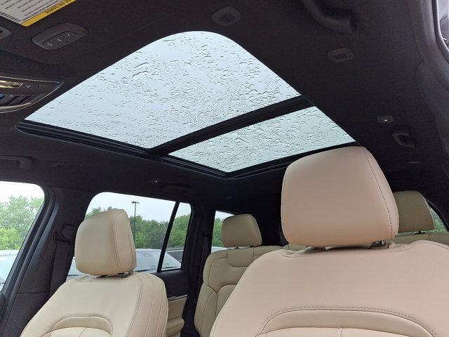 new 2025 Jeep Grand Cherokee car, priced at $50,010