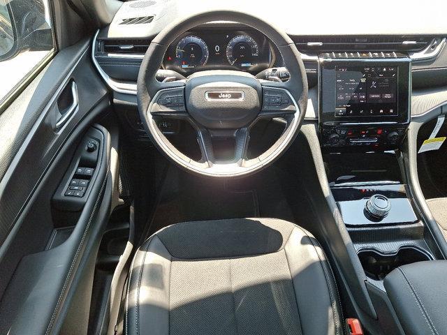 new 2025 Jeep Grand Cherokee car, priced at $46,730