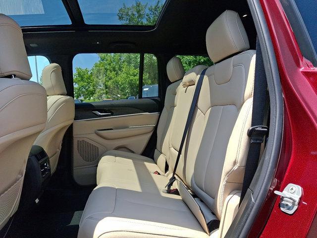 new 2025 Jeep Grand Cherokee car, priced at $50,010