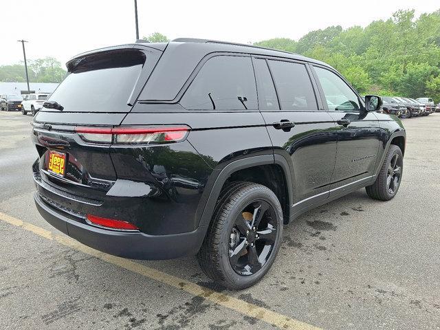 new 2025 Jeep Grand Cherokee car, priced at $52,735
