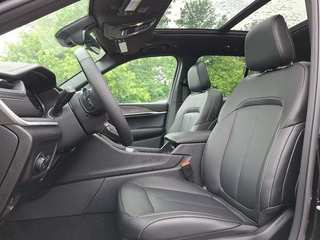 new 2025 Jeep Grand Cherokee car, priced at $52,735
