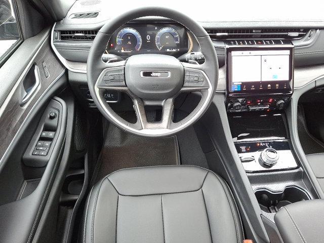 new 2025 Jeep Grand Cherokee car, priced at $52,735