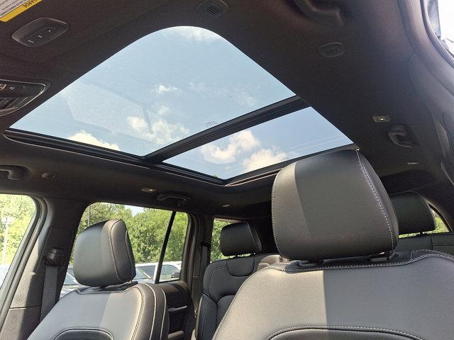 new 2025 Jeep Grand Cherokee car, priced at $52,735