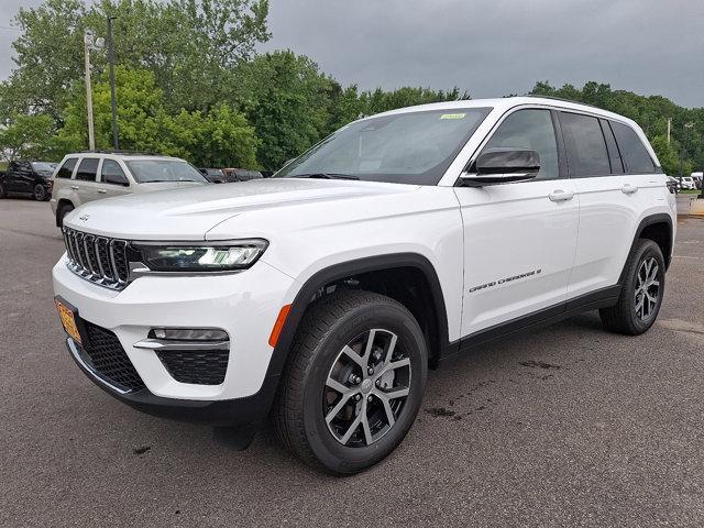 new 2025 Jeep Grand Cherokee car, priced at $49,415