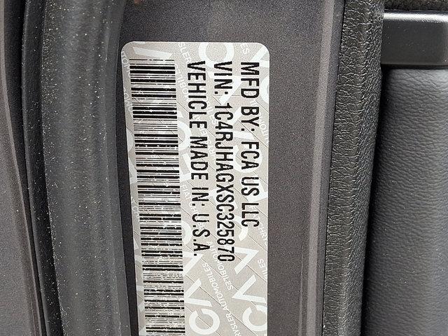 new 2025 Jeep Grand Cherokee car, priced at $48,375