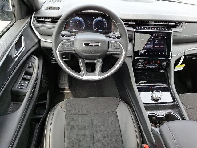 new 2025 Jeep Grand Cherokee car, priced at $48,375