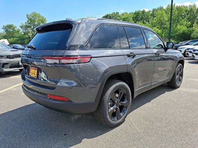 new 2025 Jeep Grand Cherokee car, priced at $52,735