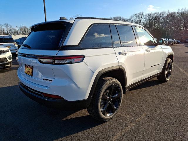 new 2025 Jeep Grand Cherokee car, priced at $51,940