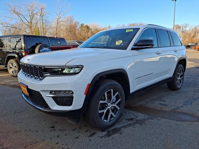 new 2025 Jeep Grand Cherokee car, priced at $52,140